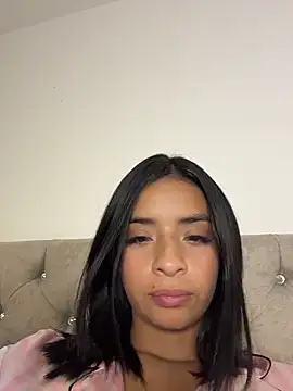 Laura fernandezII online show from 25, 2, 2026