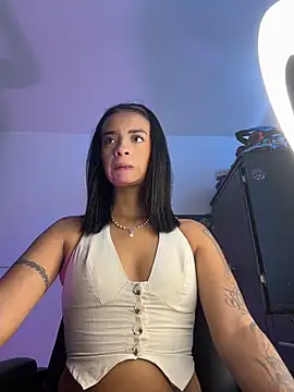 Laura fernandezII online show from 2, 4, 2026