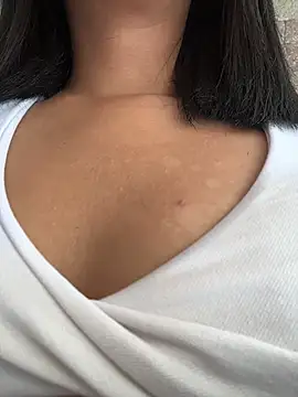 Laura fernandezII online show from 22, 2, 2026