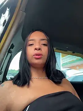 Laura fernandezII online show from 12, 2, 2026