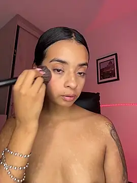 Laura fernandezII online show from 13, 2, 2026