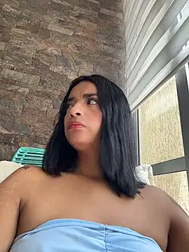 Laura fernandezII online show from 1, 3, 2026