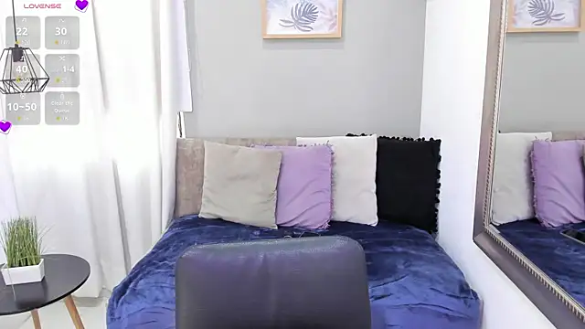 LenaRuiz  online show from 28, 11, 2025