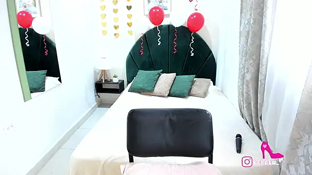 LenaRuiz  online show from 14, 2, 2026