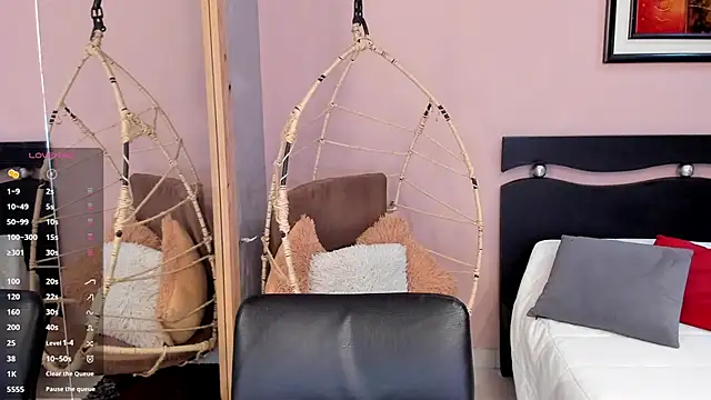 LenaRuiz  online show from 10, 10, 2025