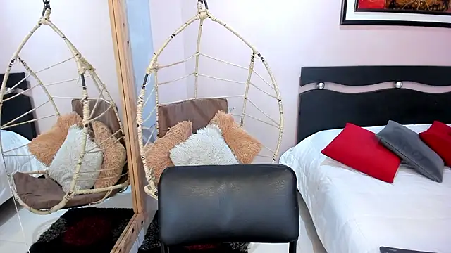 LenaRuiz  online show from 28, 2, 2026