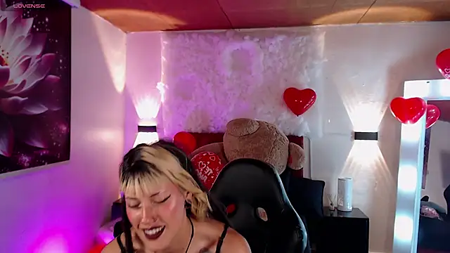  sharlotte777 online show from 18, 2, 2025