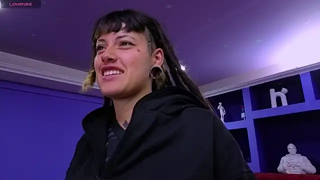  sharlotte777 online show from 23, 4, 2026