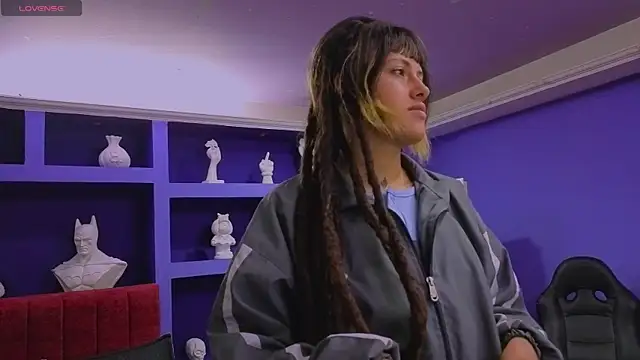  sharlotte777 online show from 13, 4, 2026