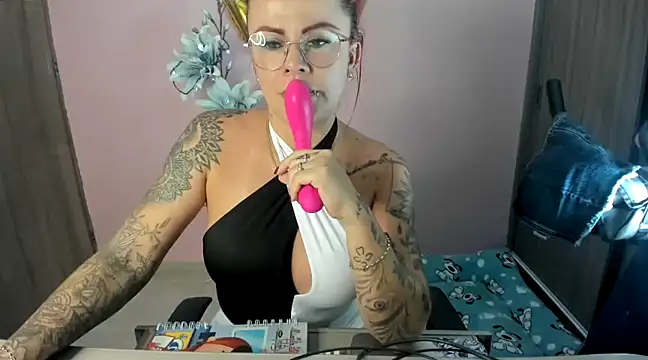 KAROL MILF online show from 11, 1, 2025