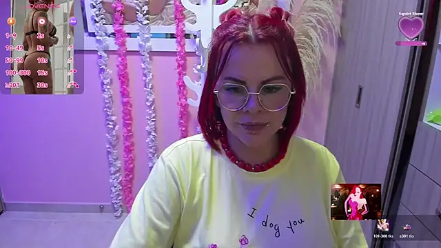 Snapshot of KAROL_MILF chatting on 24, 7, 2026 KAROL MILF online show from 24, 7, 2026