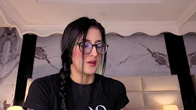 Snapshot of Princess_Violett chatting on 20, 6, 2026 Princess Violett online show from 20, 6, 2026