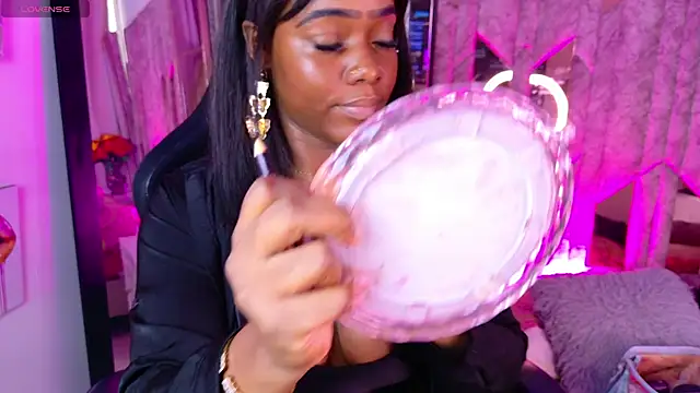 SarahBrunet online show from 13, 4, 2026