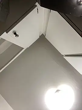 islandvybee55 online show from 12, 4, 2026