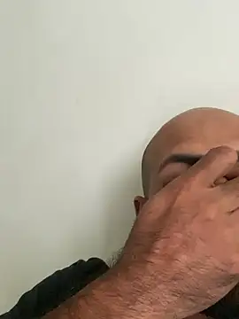 islandvybee55 online show from 16, 2, 2025