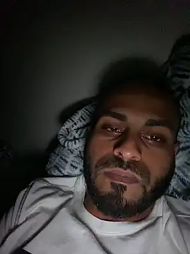 islandvybee55 online show from 20, 2, 2025