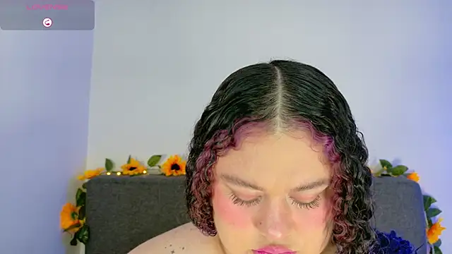 lunitaa0 online show from 14, 3, 2026