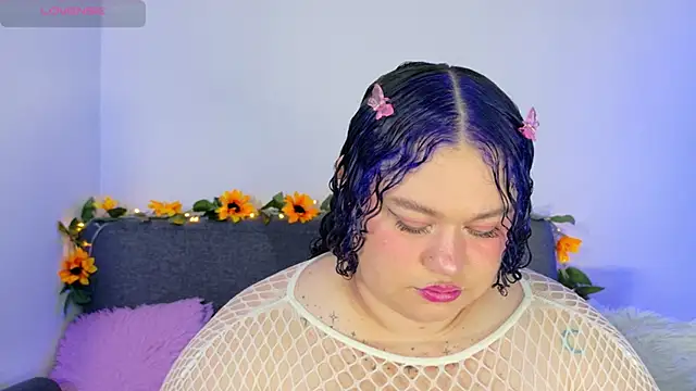 lunitaa0 online show from 24, 3, 2026