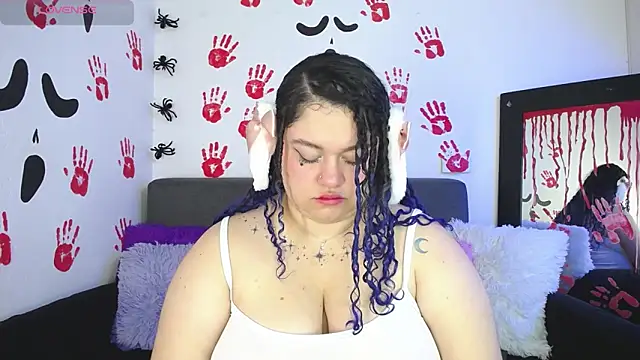 lunitaa0 online show from 16, 10, 2025