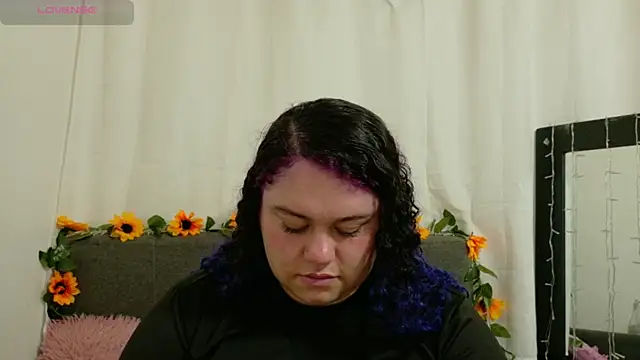 lunitaa0 online show from 24, 2, 2026