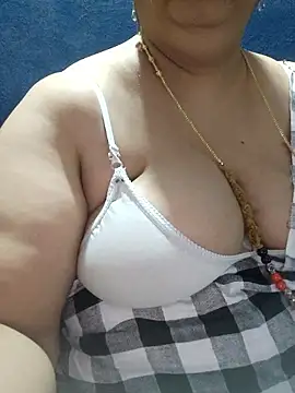 tamilthanushri online show from 18, 4, 2026