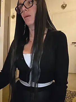 cicciolina online show from 4, 2, 2026