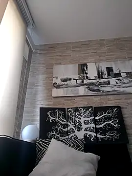 Latiinvenushot online show from 21, 4, 2026