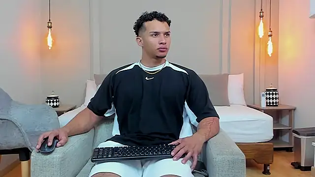 Snapshot of Dominick_star chatting on 25, 2, 2025 Dominick star online show from 25, 2, 2025