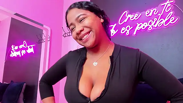 Sofi Fox  online show from 4, 3, 2025