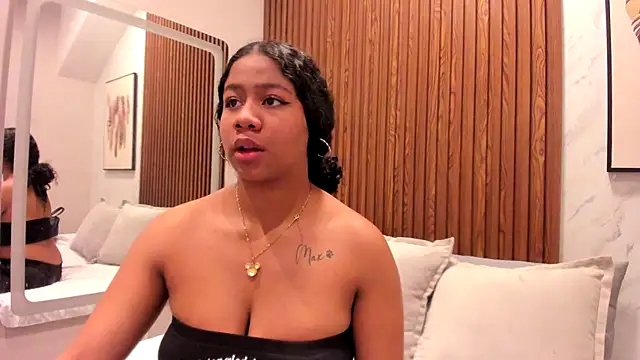 Sofi Fox  online show from 16, 12, 2025