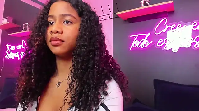 Sofi Fox  online show from 6, 3, 2025