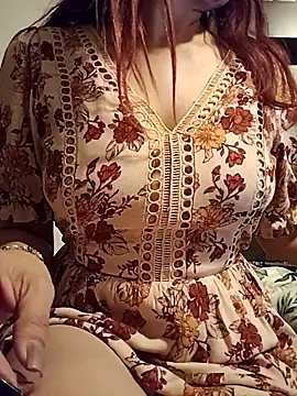 Snapshot of KITTEN-10 chatting on 4, 10, 2025 KITTEN-10 online show from 4, 10, 2025