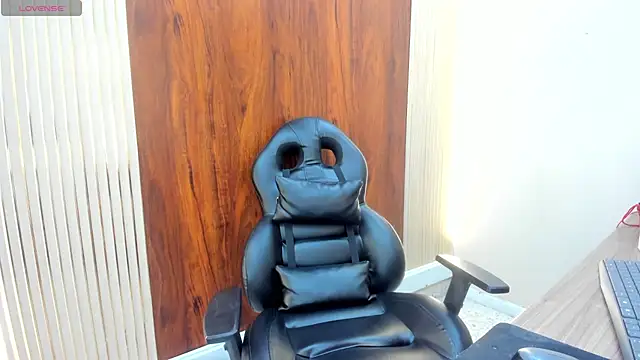 VickyJohnson1 online show from 18, 12, 2025