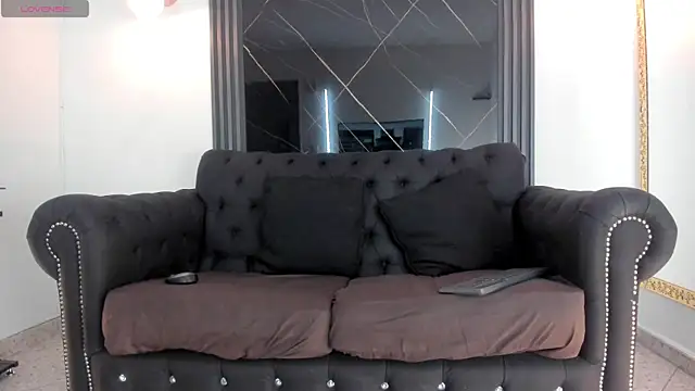 VickyJohnson1 online show from 27, 11, 2025