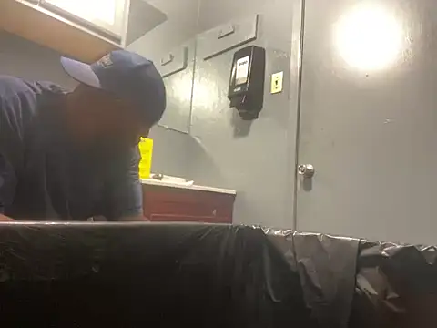 SukItSlo444 online show from 2, 4, 2026