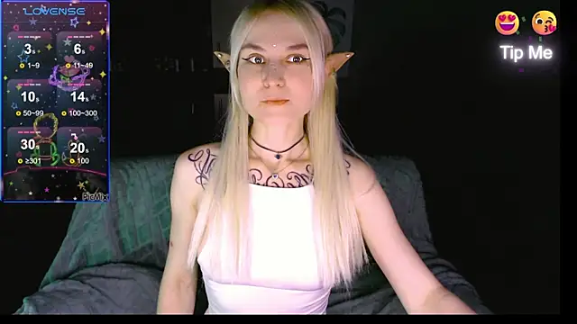 mischellemeow13 online show from 2, 10, 2025