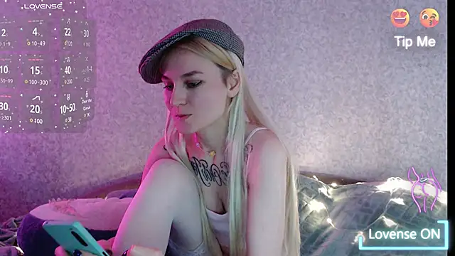 mischellemeow13 online show from 5, 12, 2024