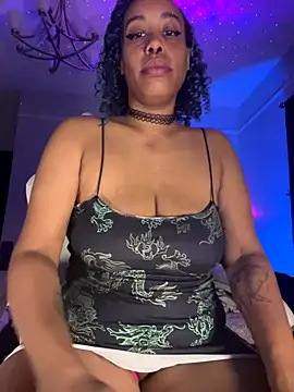 Snapshot of loveluna8 chatting on 19, 9, 2025 loveluna8 online show from 19, 9, 2025