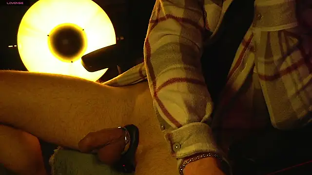 coupleofficial online show from 4, 4, 2026