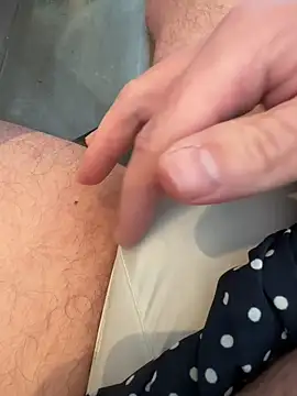 Voyeurpervert69 online show from 25, 2, 2026