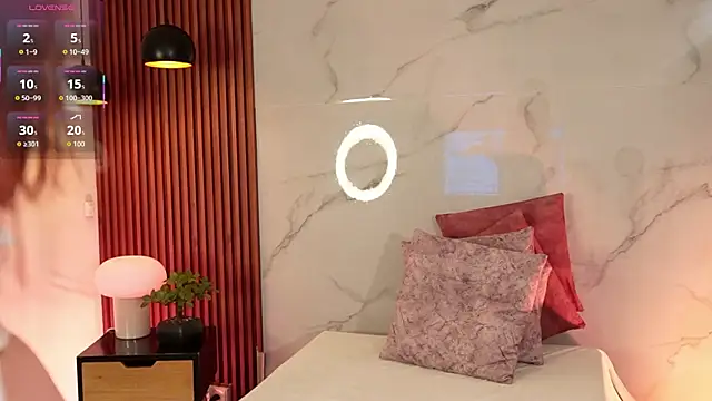 lexiee grey  online show from 15, 12, 2025