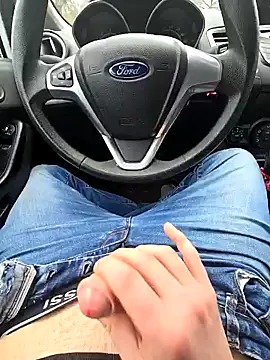 Titanhoott online show from 10, 1, 2025