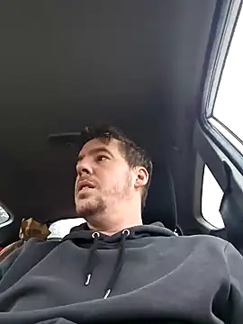 Titanhoott online show from 31, 12, 2024