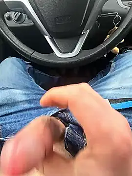 Titanhoott online show from 10, 1, 2026