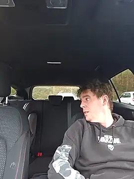 Titanhoott online show from 8, 1, 2025