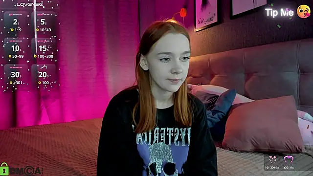 Lesi Moonie01 online show from 11, 4, 2026