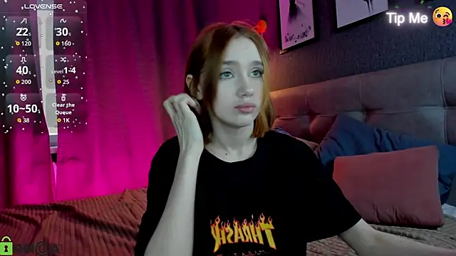 Lesi Moonie01 online show from 5, 5, 2026