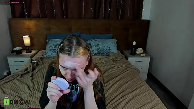 Lesi Moonie01 online show from 8, 10, 2025