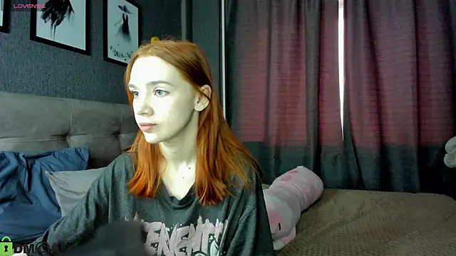 Lesi Moonie01 online show from 29, 3, 2026