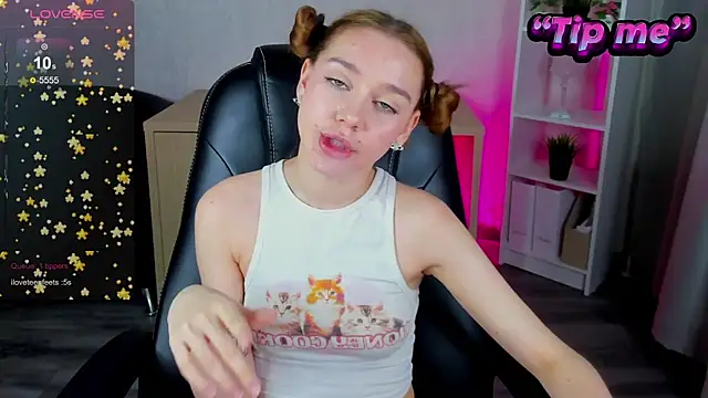 Lesi Moonie01 online show from 4, 2, 2025